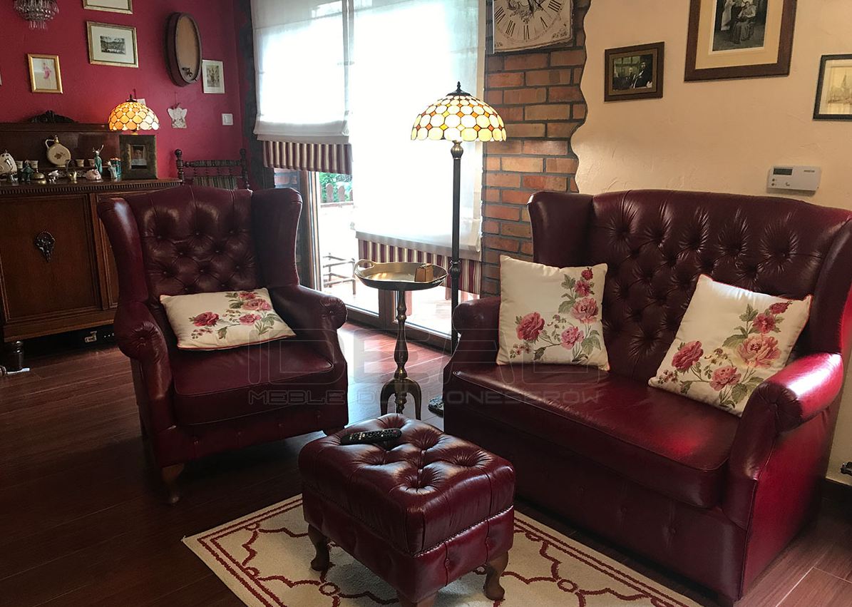 Kanapa chesterfield salon w stylu angielskim